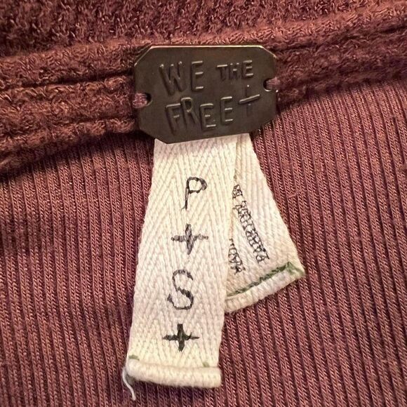 We The Free Long Sleeve Waffle Knit Off The Shoulder Pullover Size Small - Picture 3 of 3